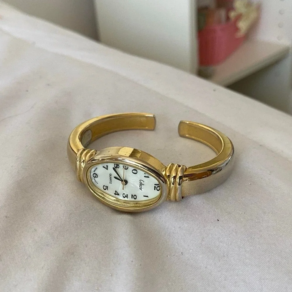 vintage Collezier gold stainless steel watch with mother pearl face JAPAN MOVT